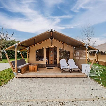 Glamping Tents In Tuhelj With Thermal Riviera Tickets トゥヘリスケ・トプリツェ エクステリア 写真