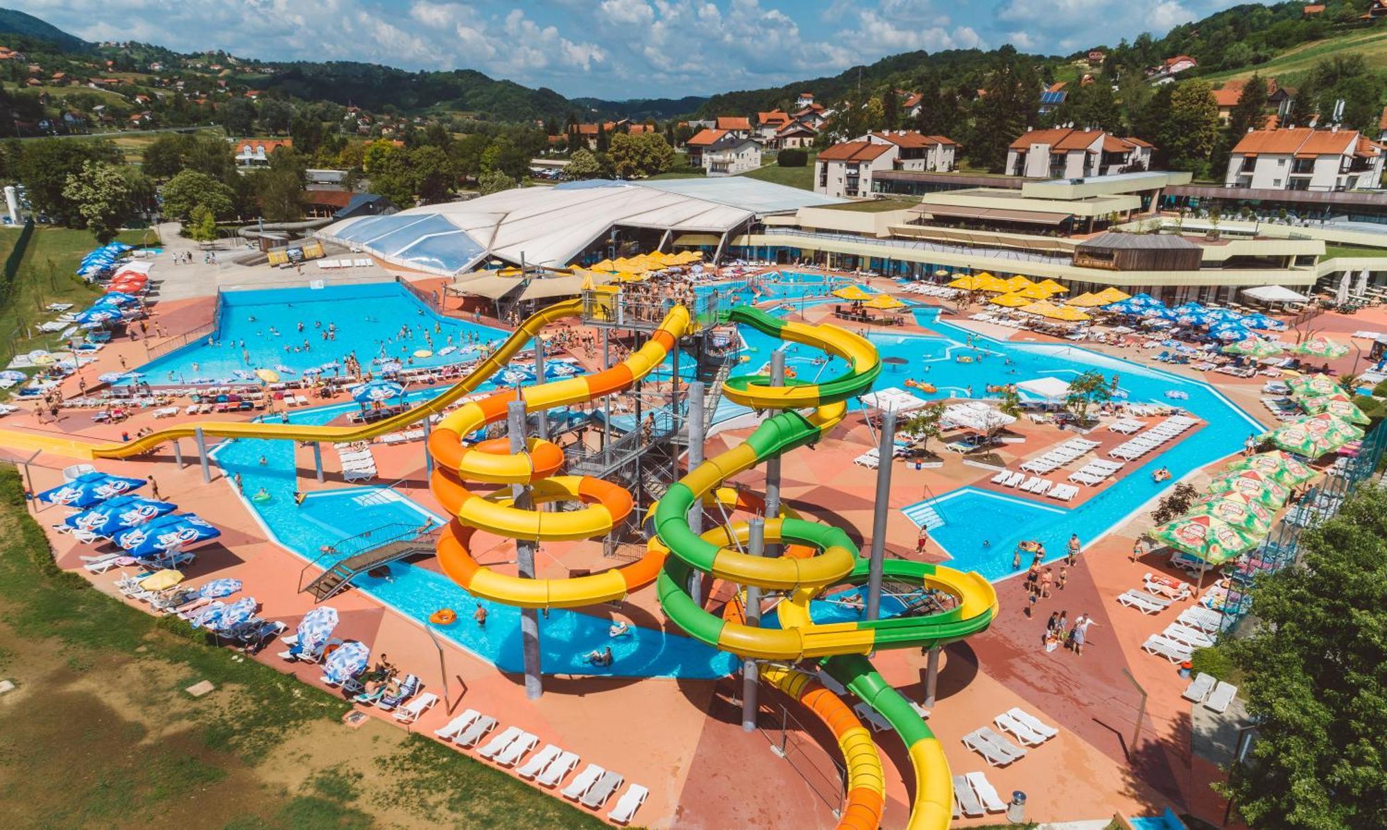 Glamping Tents In Tuhelj With Thermal Riviera Tickets トゥヘリスケ・トプリツェ エクステリア 写真